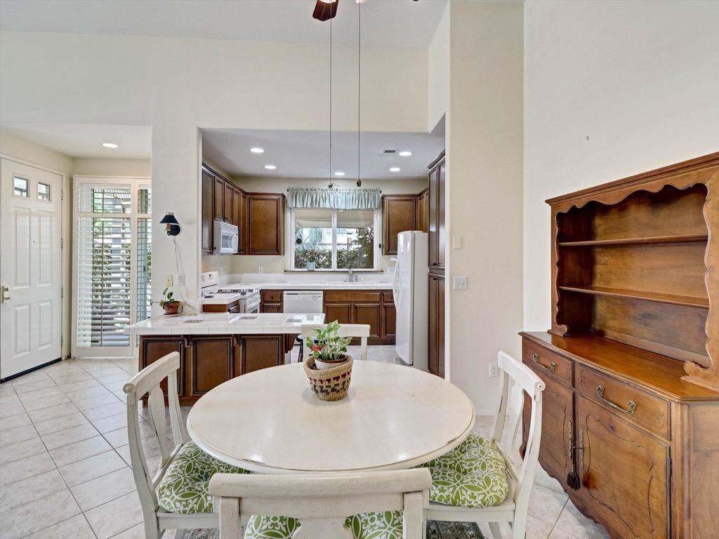 79355 Rose Dawn Property Photo 11