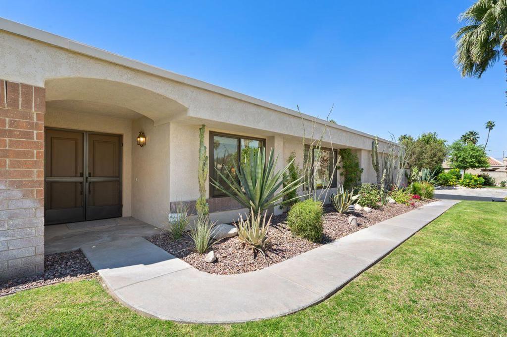 68145 Seven Oaks Drive Property Photo 4