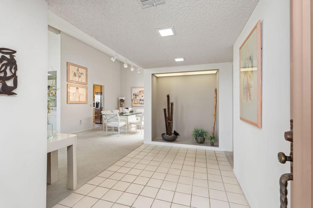 68145 Seven Oaks Drive Property Photo 6