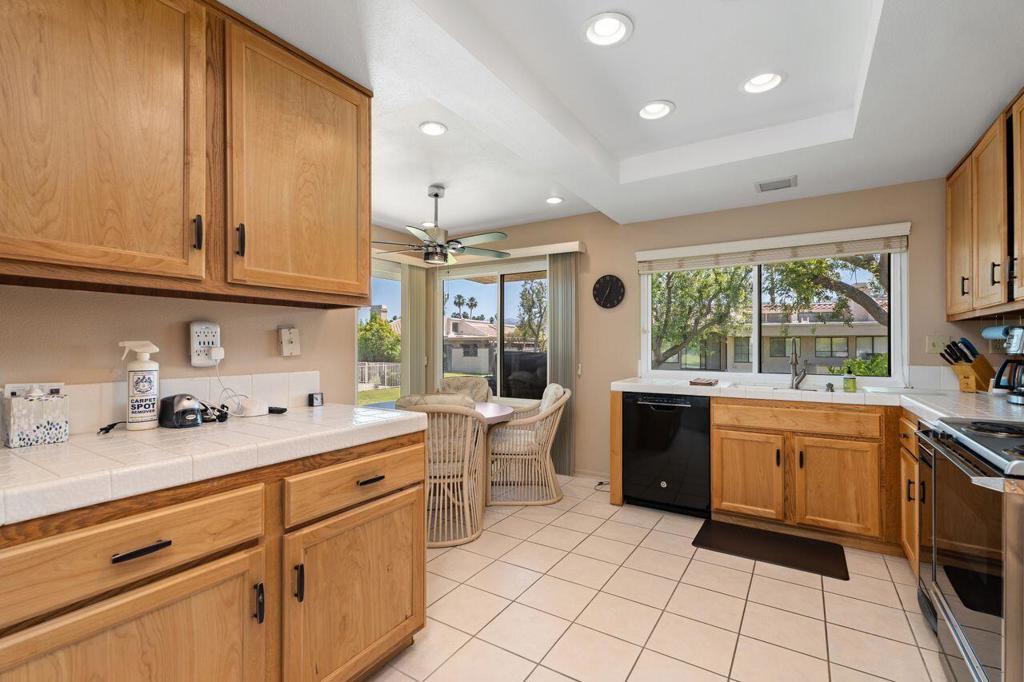 68145 Seven Oaks Drive Property Photo 14