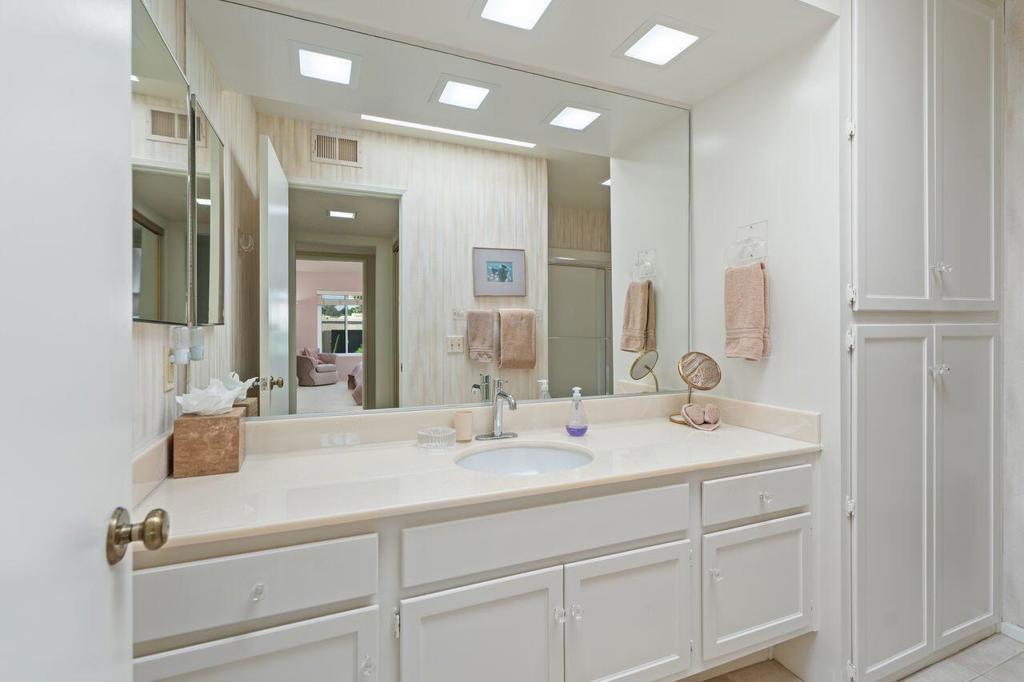 68145 Seven Oaks Drive Property Photo 24