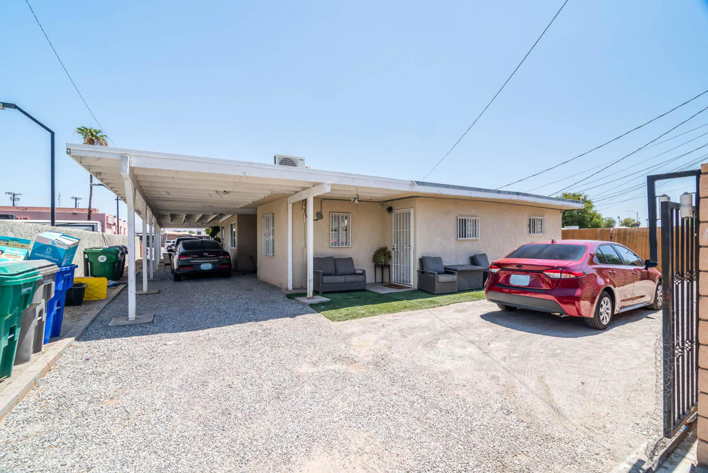 45749 Salton Street Property Photo 29