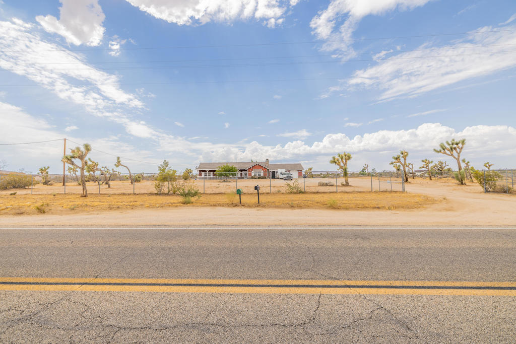 4224 Yucca Mesa Road Property Photo 34