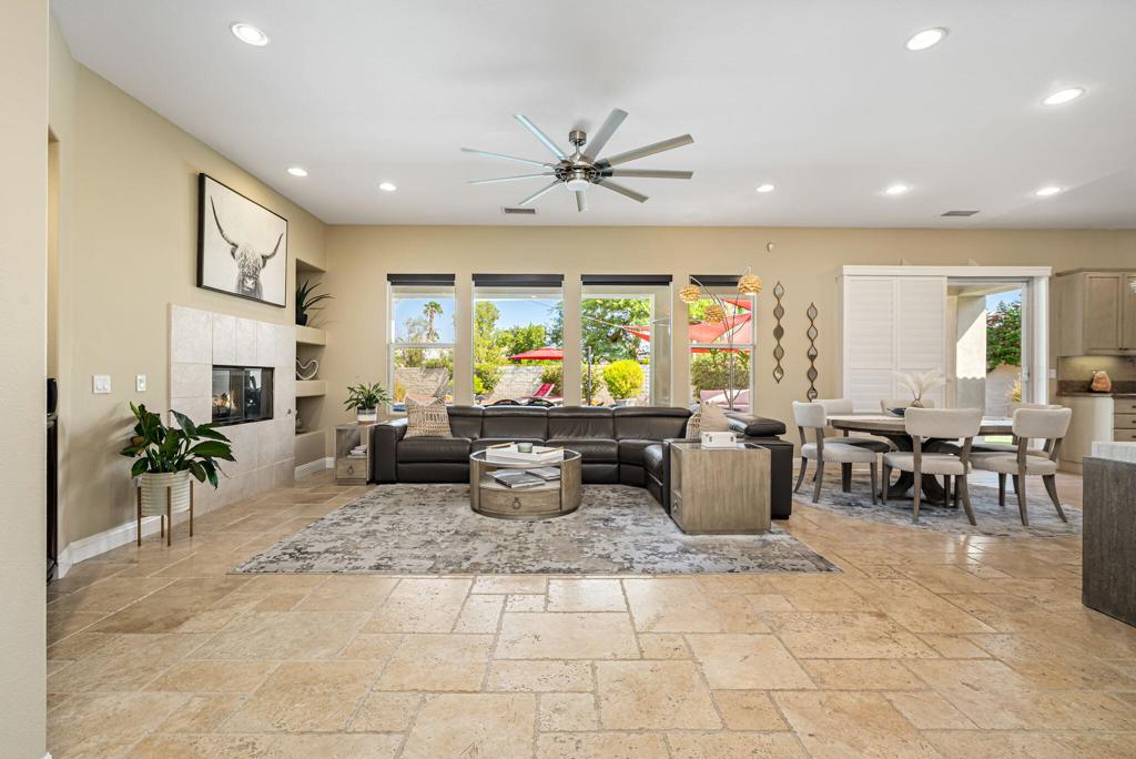 102 Tesori Drive Property Photo 10