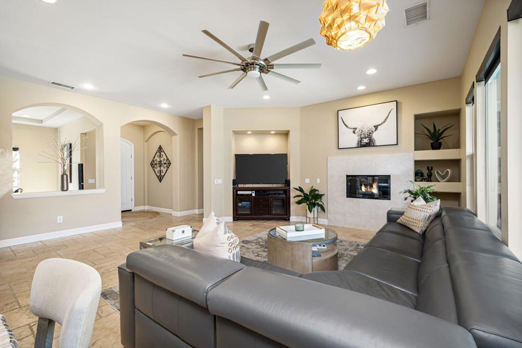 102 Tesori Drive Property Photo 12