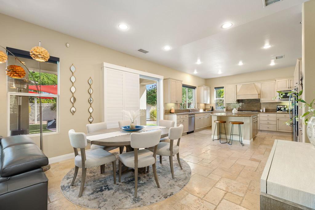 102 Tesori Drive Property Photo 13