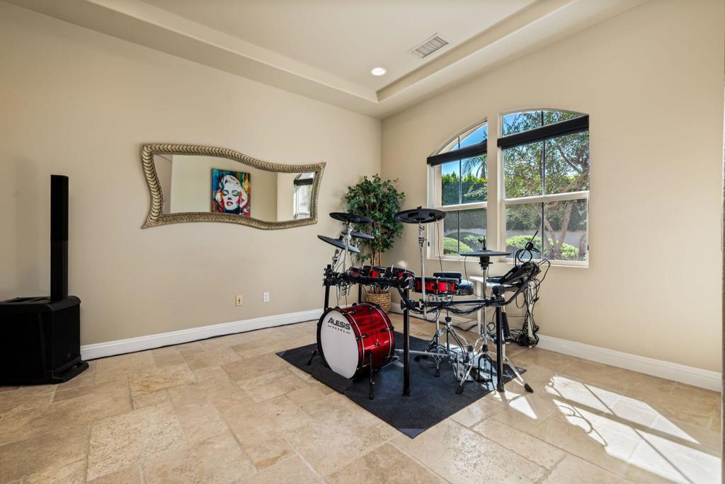 102 Tesori Drive Property Photo 38