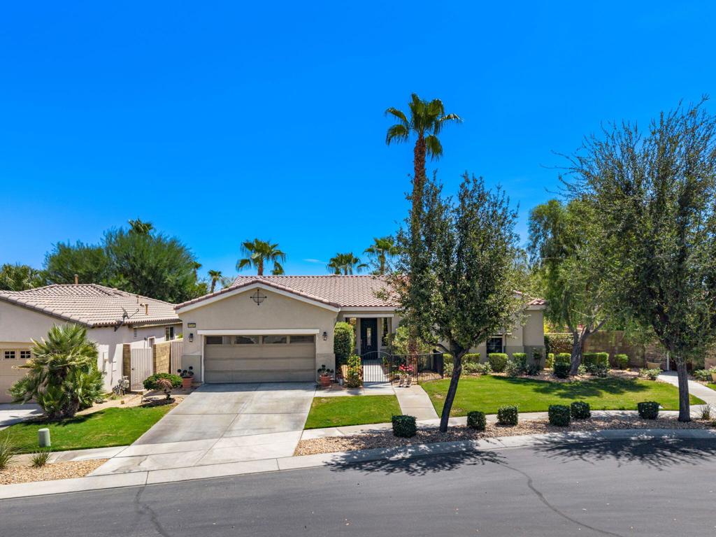 60582 Silver Torch Circle Property Photo 2