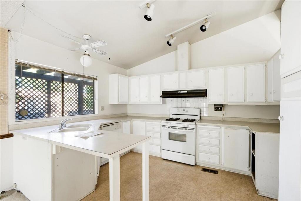 77883 Chandler Way Property Photo 4