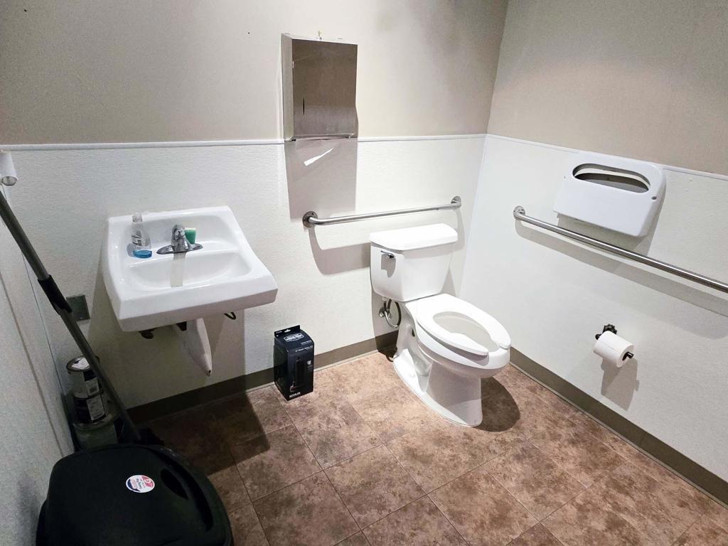78370 Ca-111 270 Property Photo 6