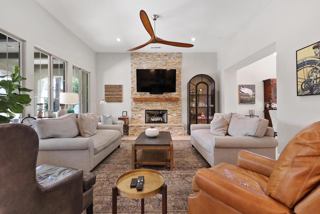 81770 Via La Serena Property Photo 4