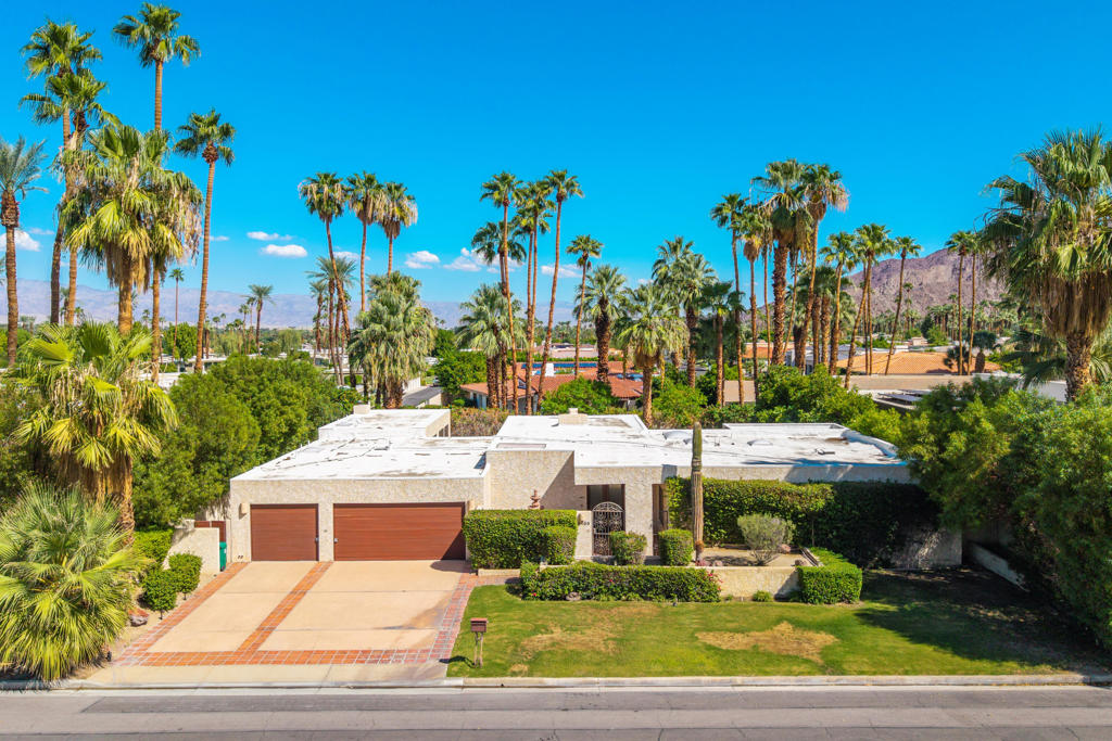 45450 Rancho Palmeras Drive Property Photo 2