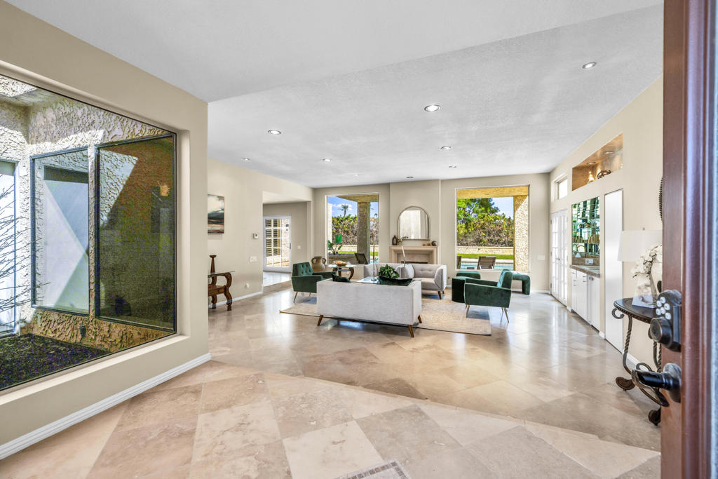 45450 Rancho Palmeras Drive Property Photo 11