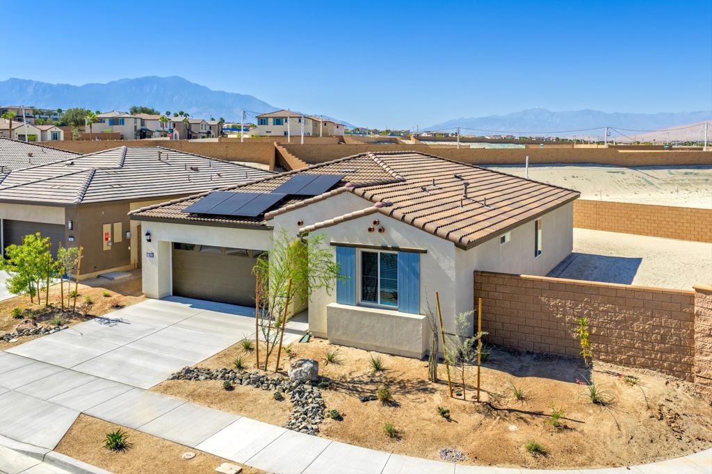 74825 Trousdale Drive Property Photo 3