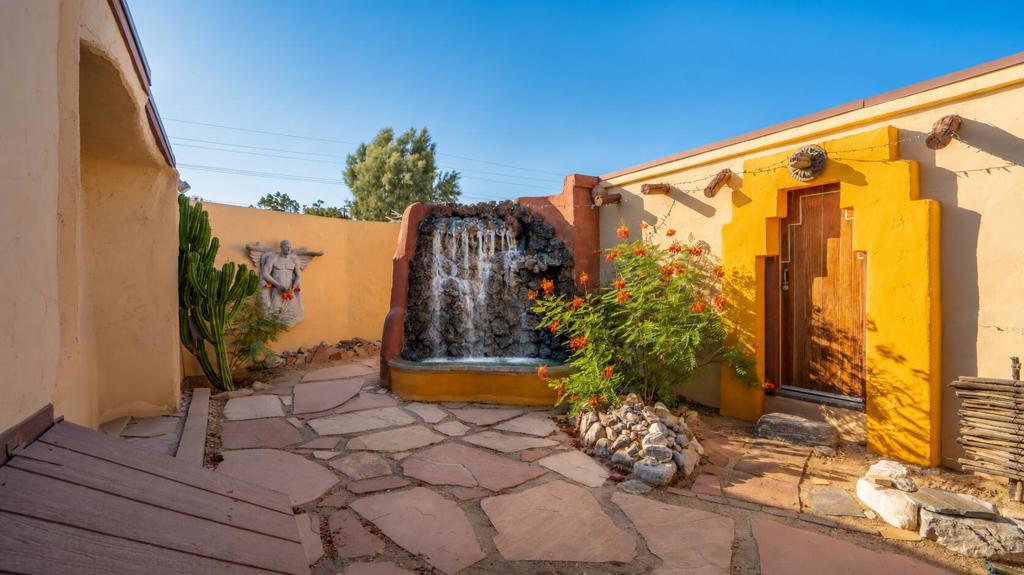 49769 29 Palms Highway Property Photo 7