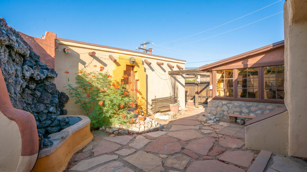 49769 29 Palms Highway Property Photo 10