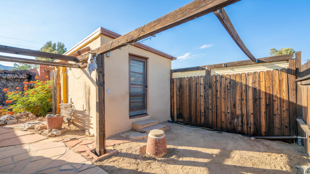 49769 29 Palms Highway Property Photo 15