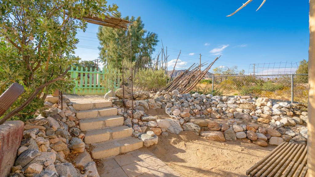 49769 29 Palms Highway Property Photo 57