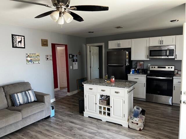 1048 Sea Raider Avenue Property Photo 10
