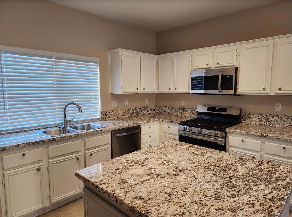 766 S Ventana Property Photo 4