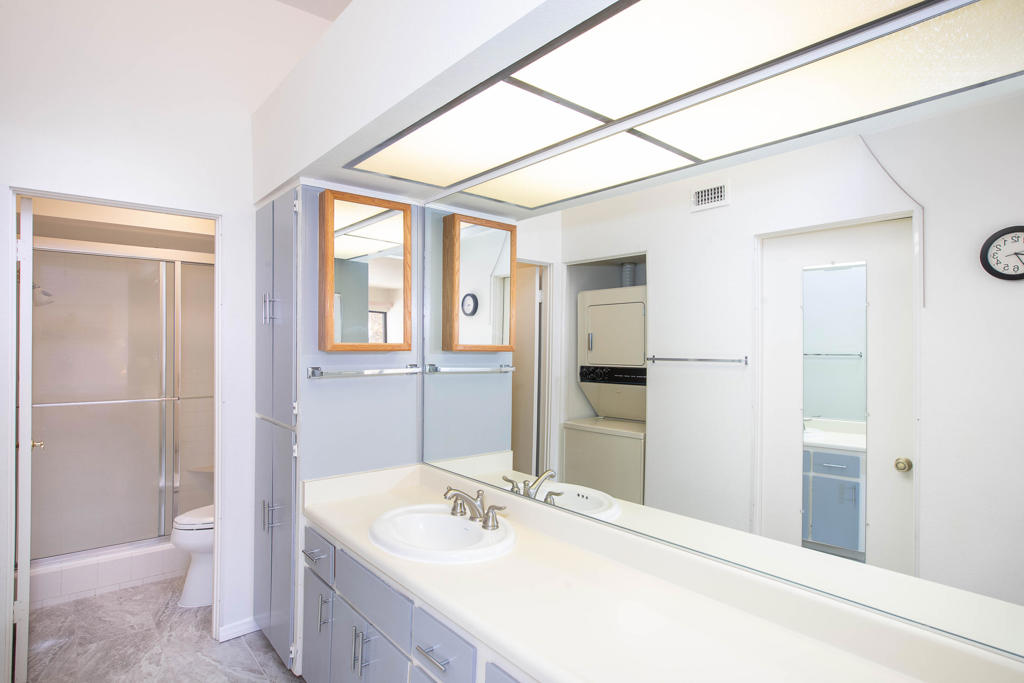 255 E Avenida Granada 922 Property Photo 11