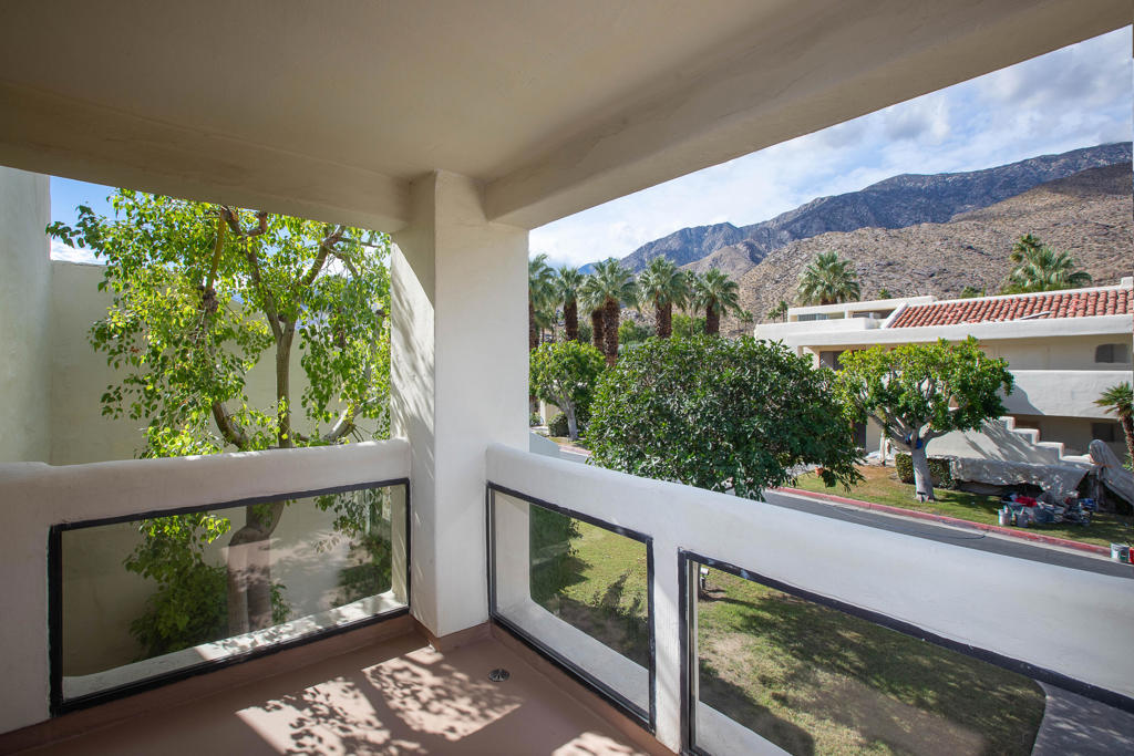 255 E Avenida Granada 922 Property Photo 13
