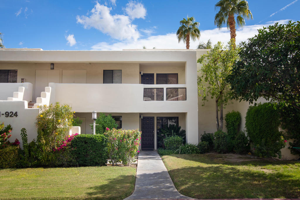 255 E Avenida Granada 922 Property Photo 18