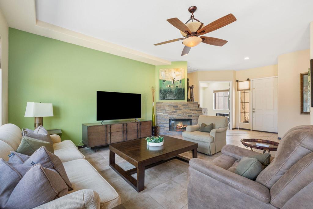 79786 Parkway Esplanade S Property Photo 2