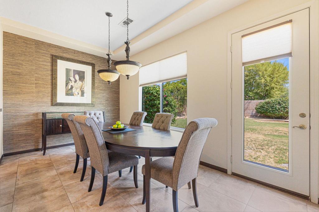 79786 Parkway Esplanade S Property Photo 6