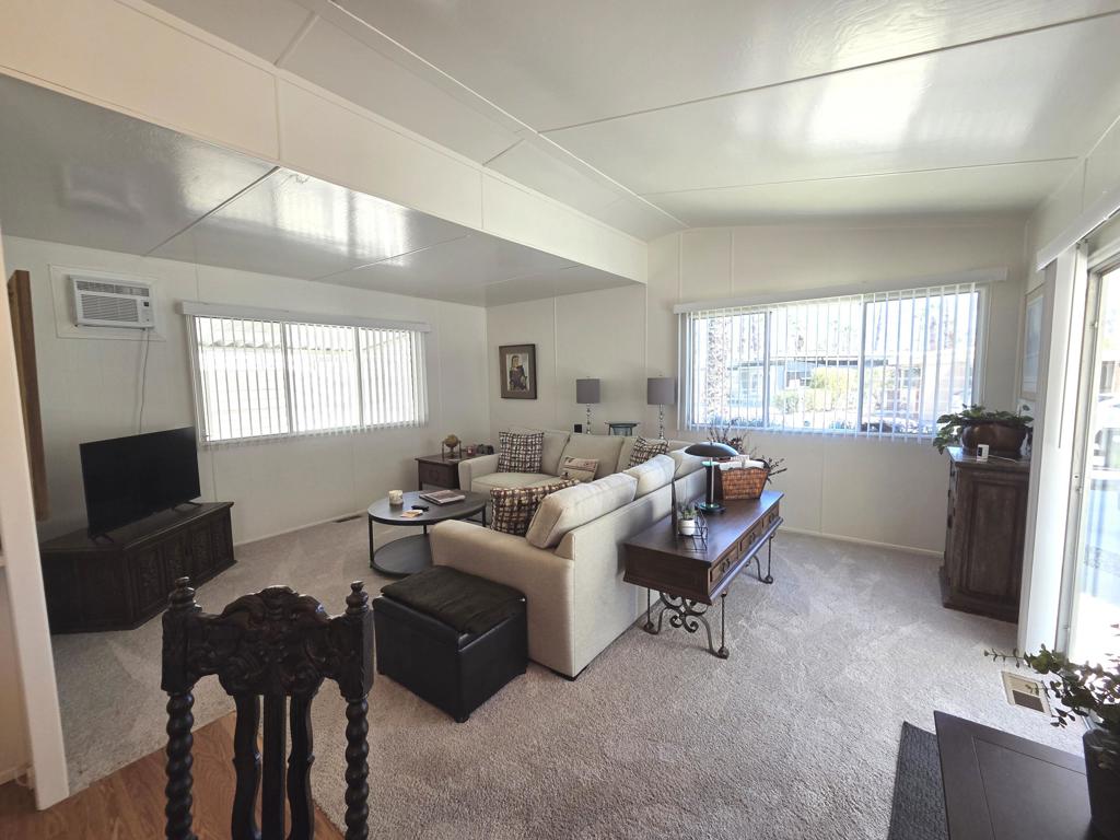 179 Butterfield Property Photo 4