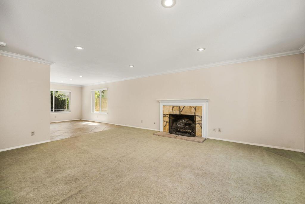 15432 Cherbourg Avenue Property Photo 6