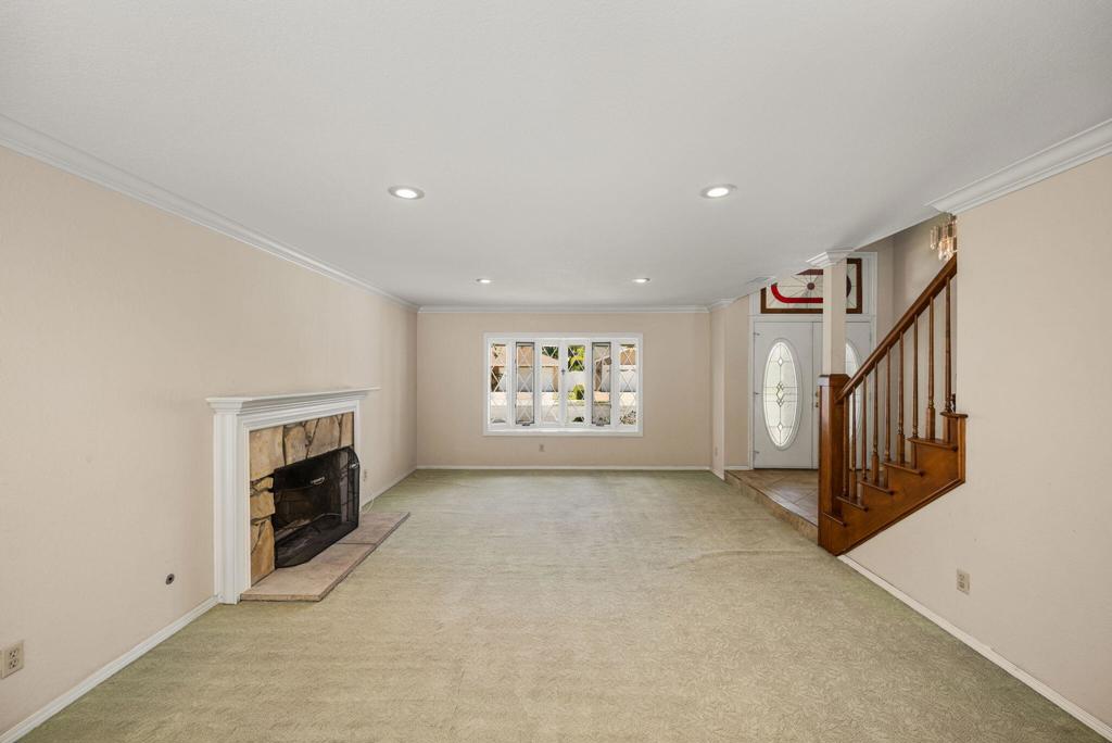 15432 Cherbourg Avenue Property Photo 8