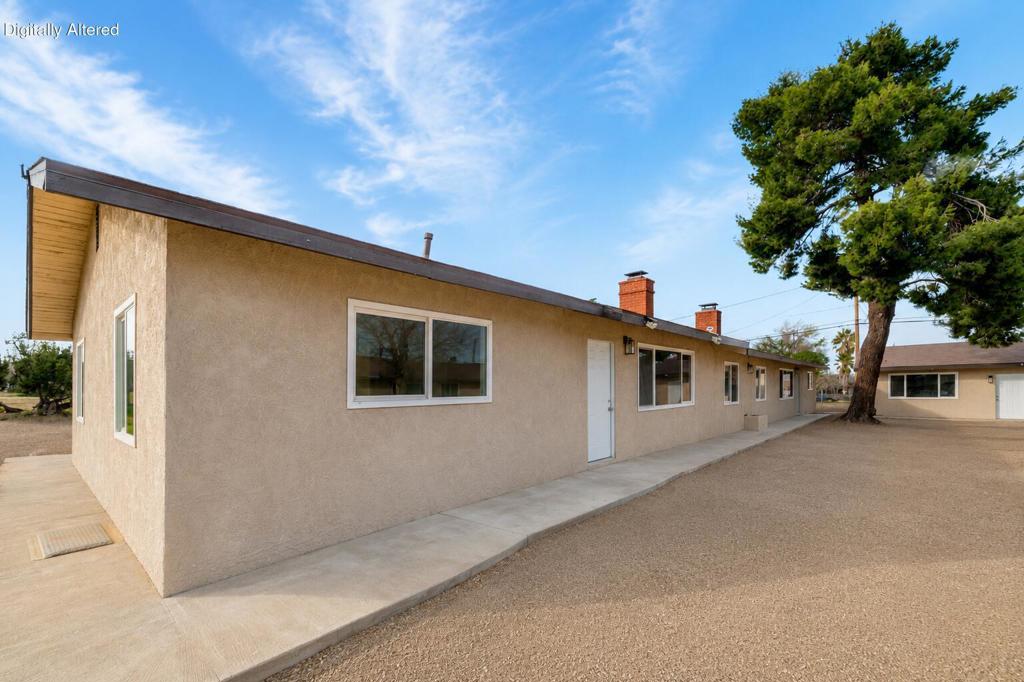 16020 Juniper Street Property Photo 4