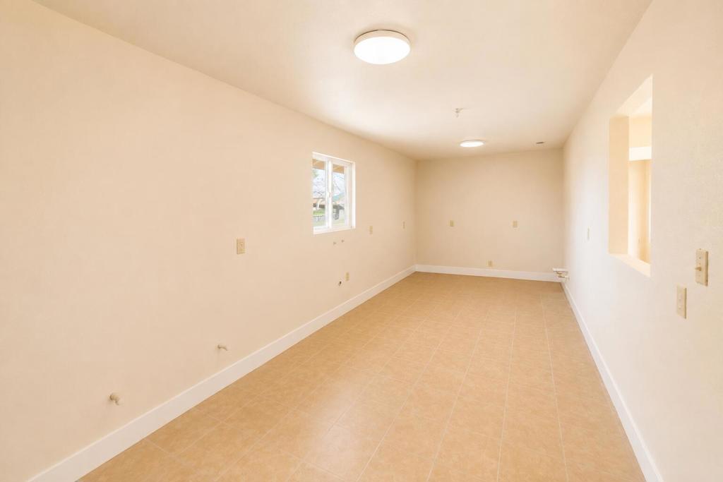 16020 Juniper Street Property Photo 22