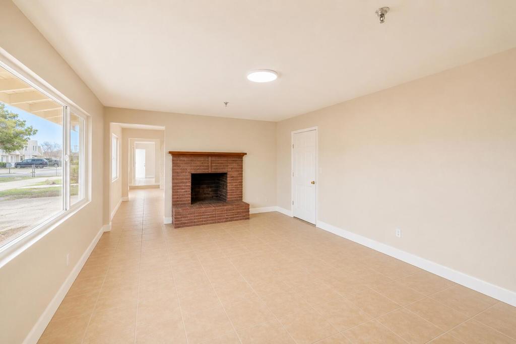 16020 Juniper Street Property Photo 24