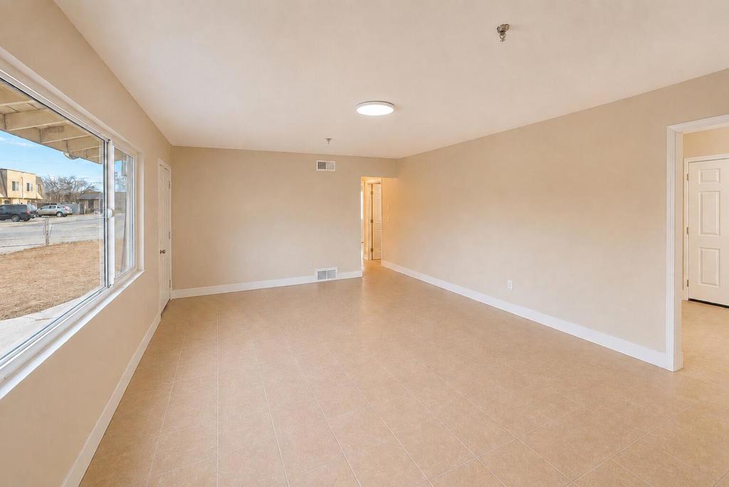 16020 Juniper Street Property Photo 25