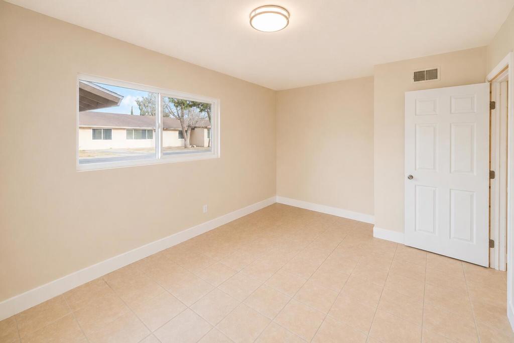 16020 Juniper Street Property Photo 30