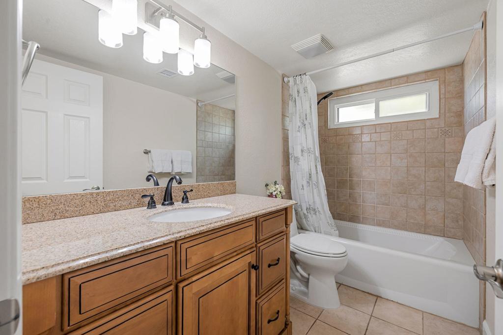 41930 Jupiter Hills Court Property Photo 19