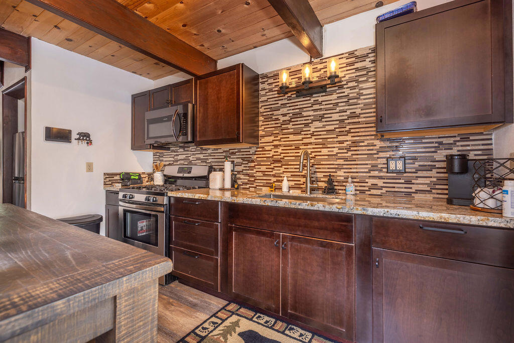 459 Inyo Avenue Property Photo 11
