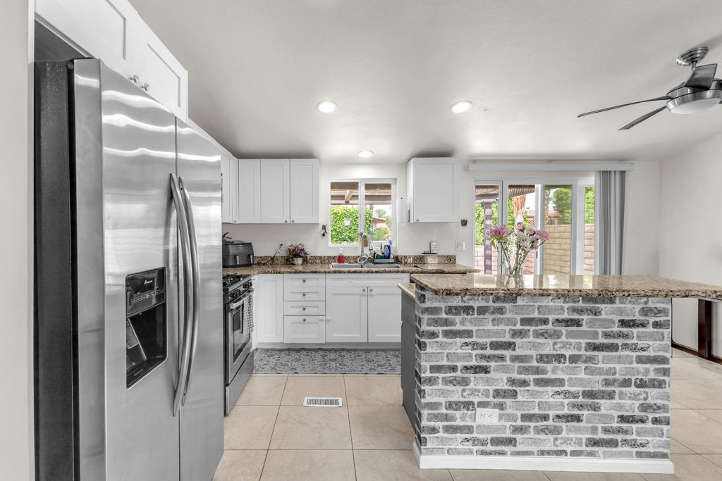 77872 Sunnybrook Drive Property Photo 8