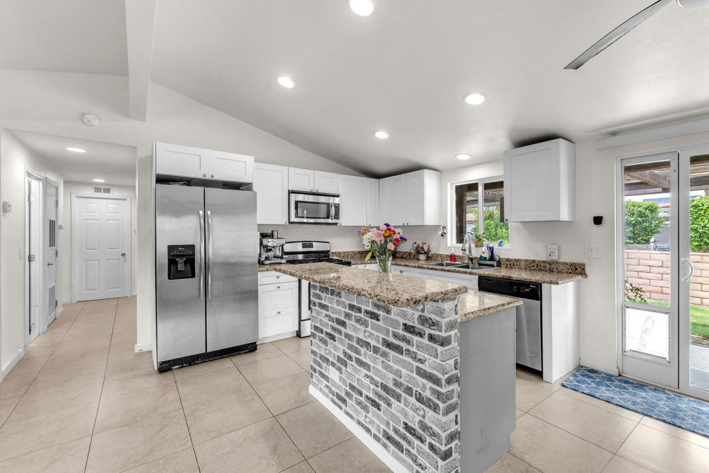 77872 Sunnybrook Drive Property Photo 10