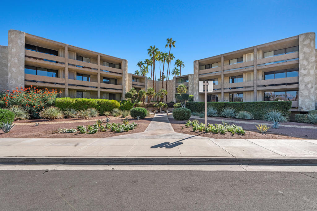1630 La Reina Way 3c Property Photo 4
