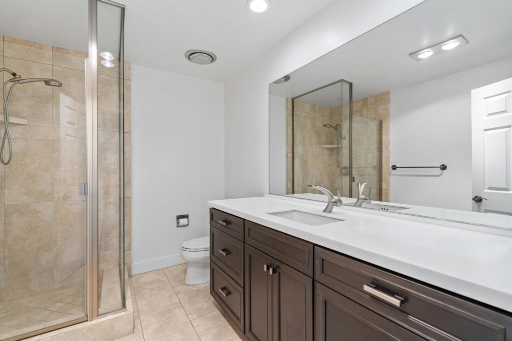 1630 La Reina Way 3c Property Photo 21