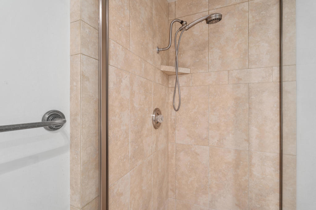 1630 La Reina Way 3c Property Photo 22