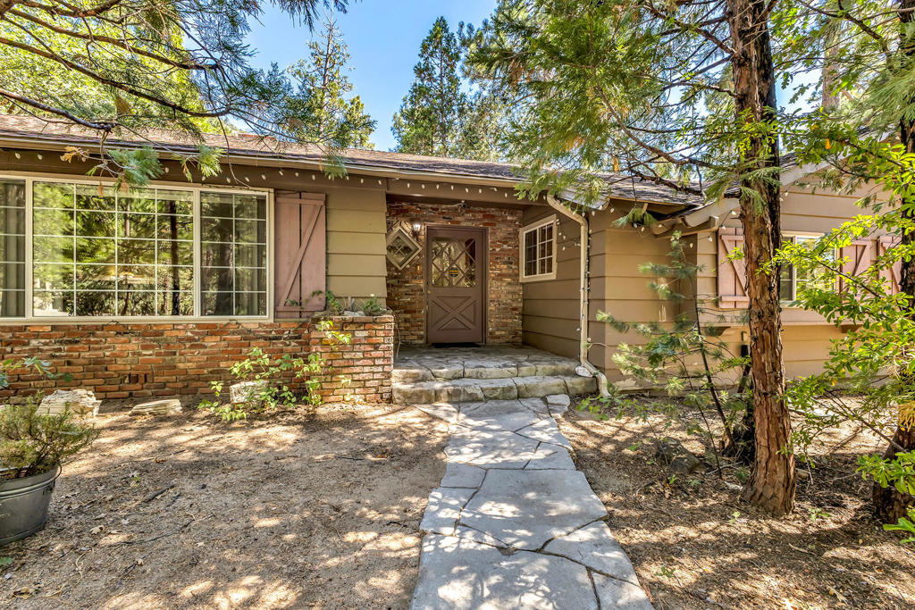 55175 Daryll Road Property Photo 2