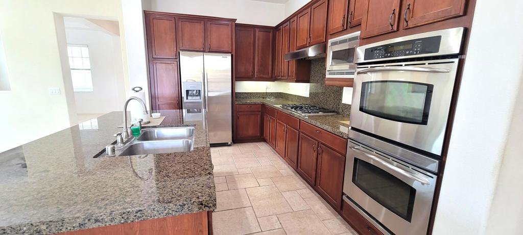 314 Via Napoli Property Photo 13