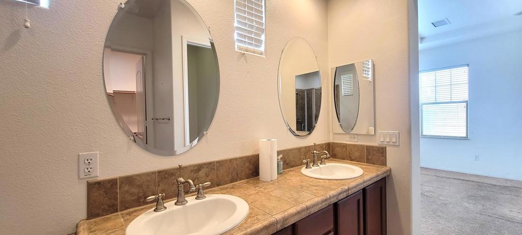 314 Via Napoli Property Photo 28