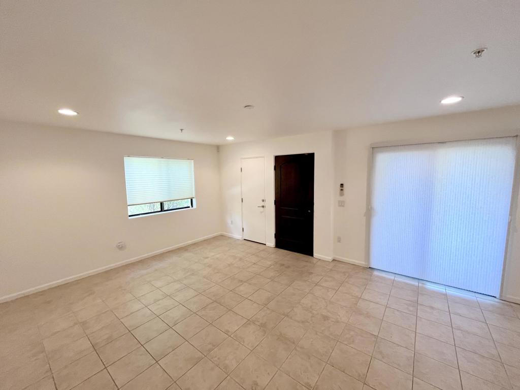 230 Villorrio Drive E Property Photo 13