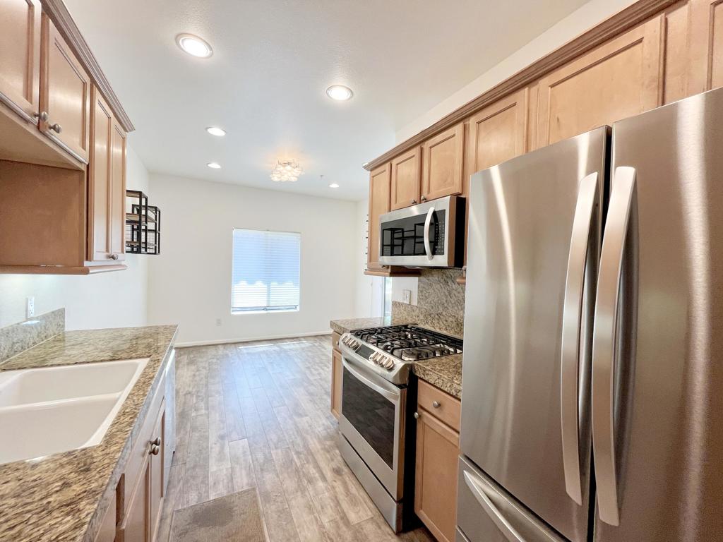 230 Villorrio Drive E Property Photo 17