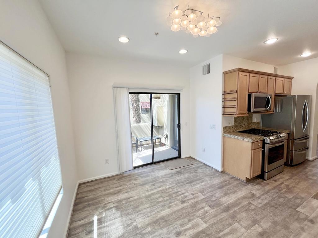 230 Villorrio Drive E Property Photo 18